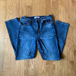 NWOT CAbi Higher Straight Jeans Sz 6